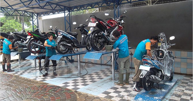 Jasa Cuci Motor atau Mobil