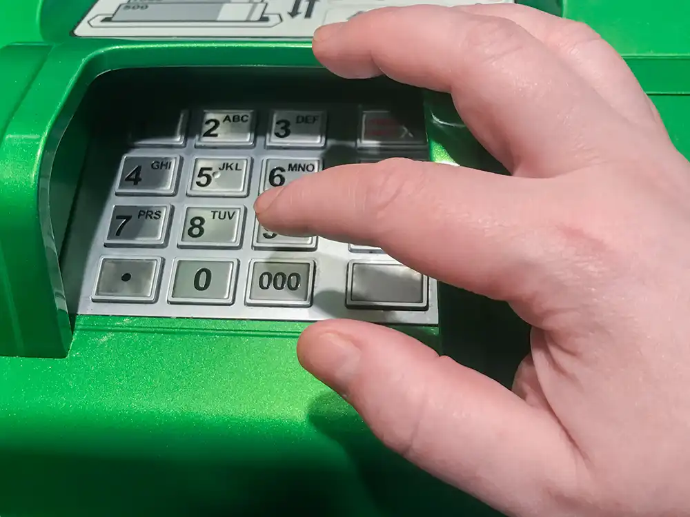 PIN ATM bersifat sangat rahasia