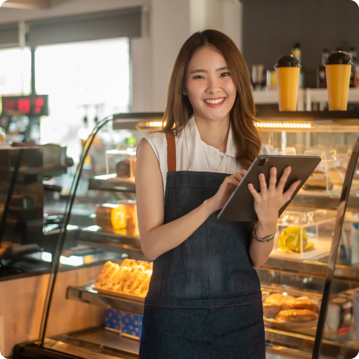 portrait-smiling-beautiful-business-asian-woman-working-office-use-computer